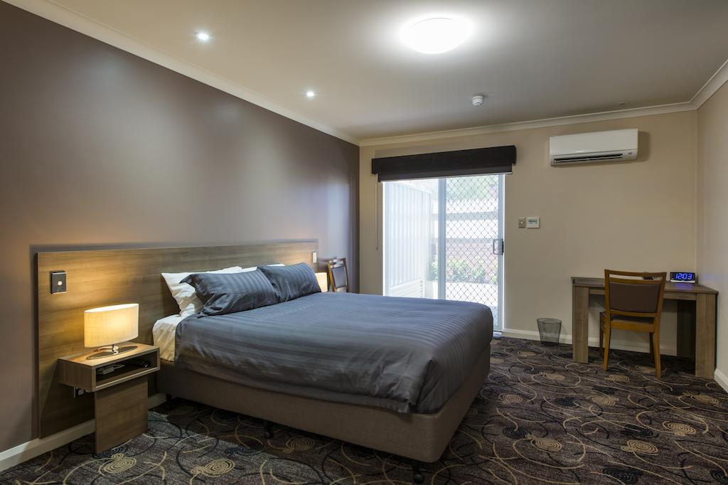 Quality Hotel Bayswater Perth Exteriör bild