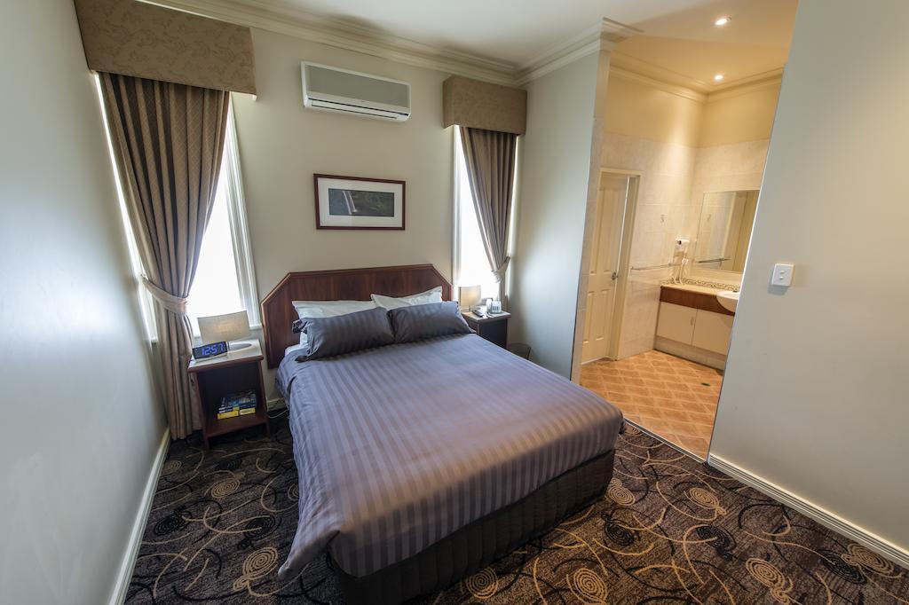 Quality Hotel Bayswater Perth Exteriör bild