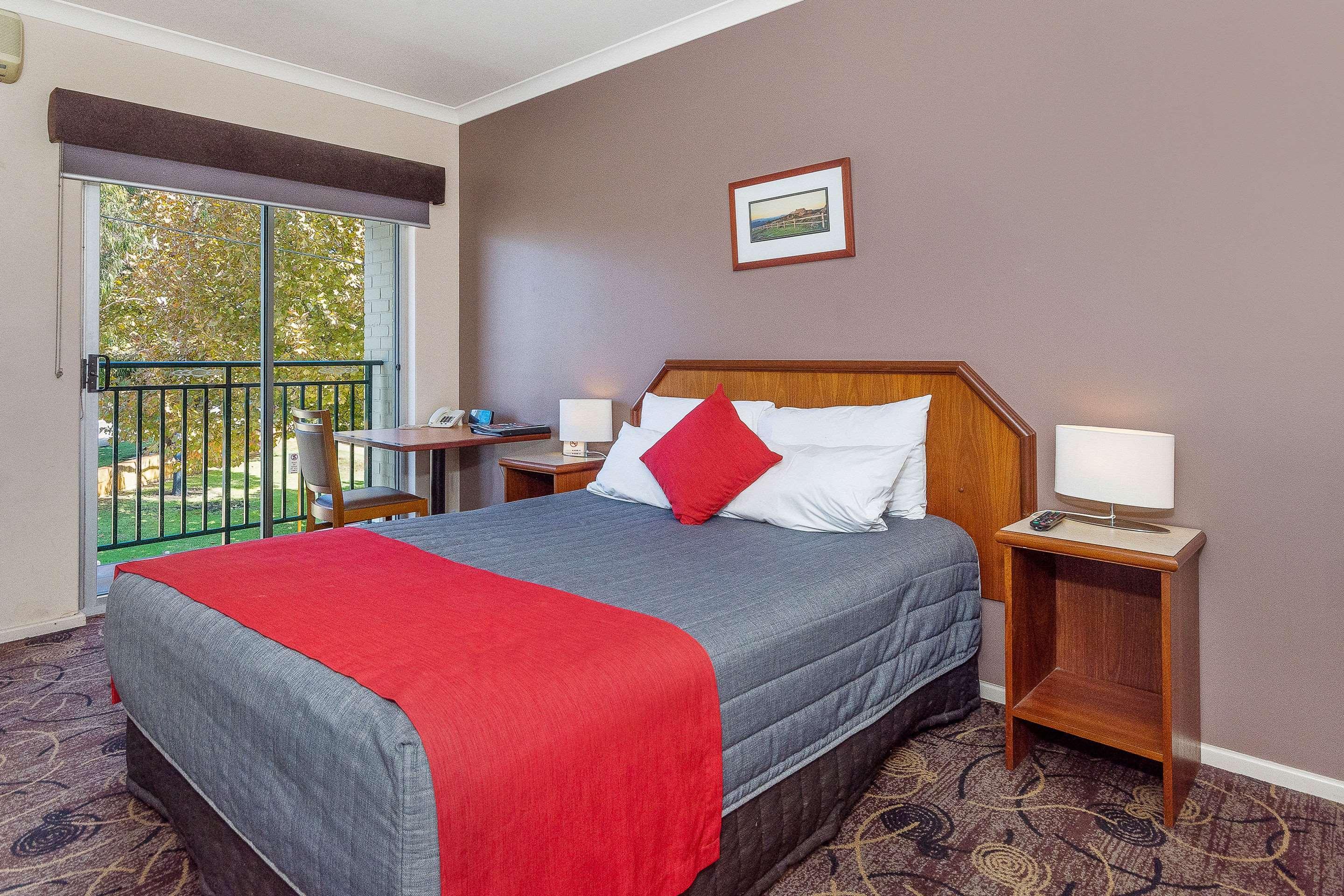 Quality Hotel Bayswater Perth Exteriör bild