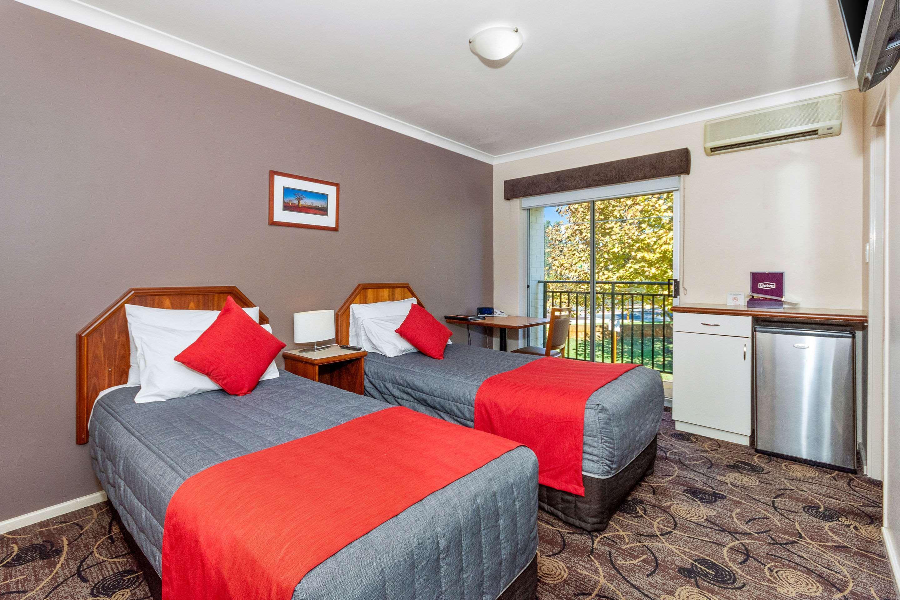 Quality Hotel Bayswater Perth Exteriör bild