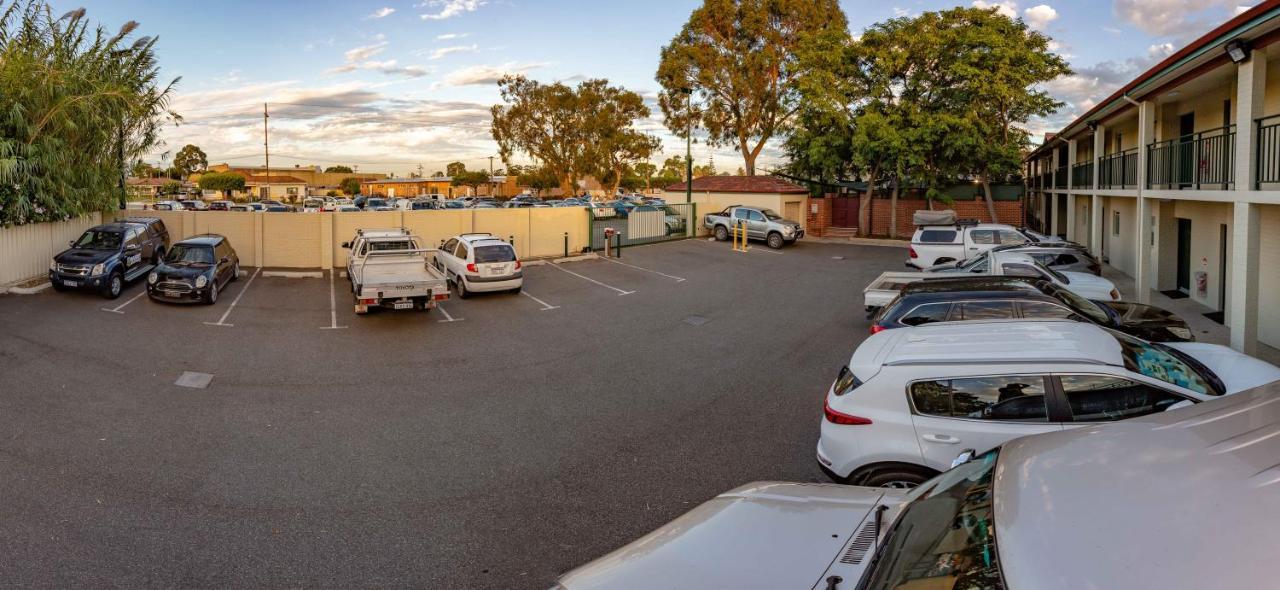 Quality Hotel Bayswater Perth Exteriör bild