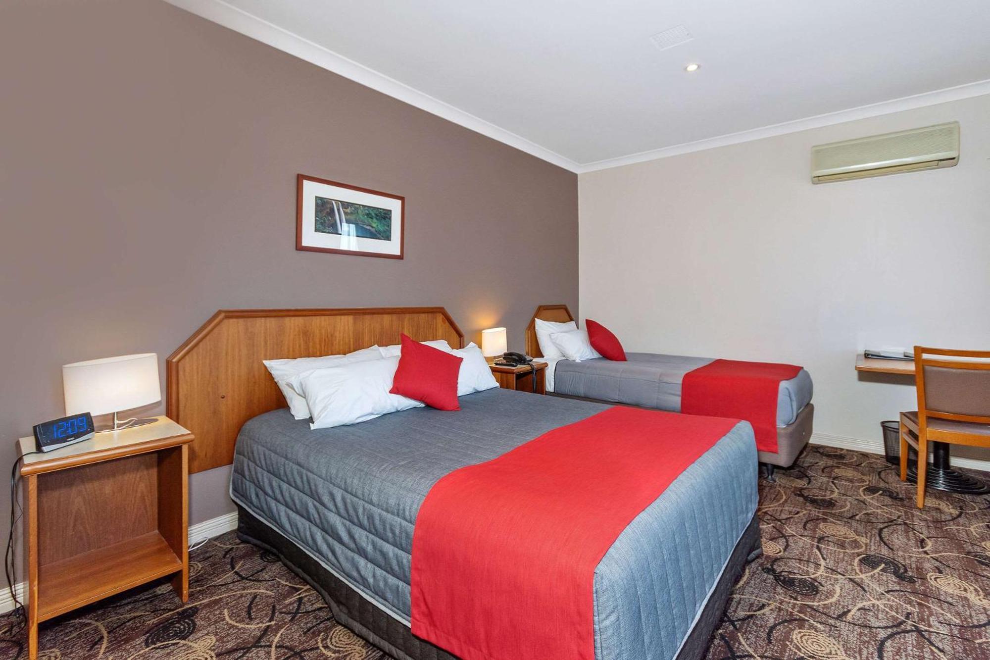 Quality Hotel Bayswater Perth Exteriör bild